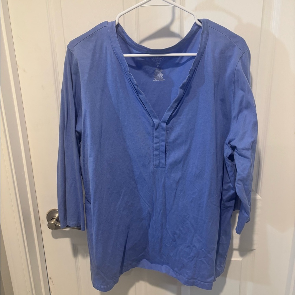 ST. JOHN’S BAY Periwinkle Blue V-Neck 3/4 Sleeve Top